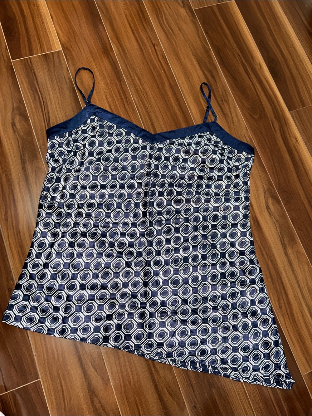 XL Old Navy silky perfect fit tank top asymmetrical